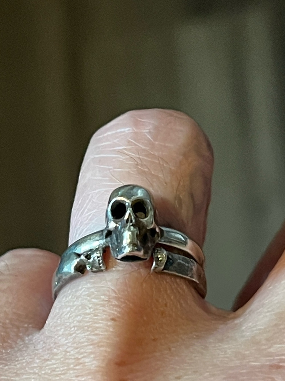Sterling Skull & Bone Wedding Set 💀☠️ OOAK engagement and wedding rings - Picture 16 of 16